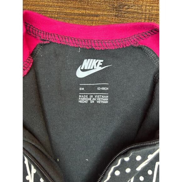 NIKE Girl’s Raglan Zip Sleep n Play One Piece / Size: 6 Months - Picture 3 of 6